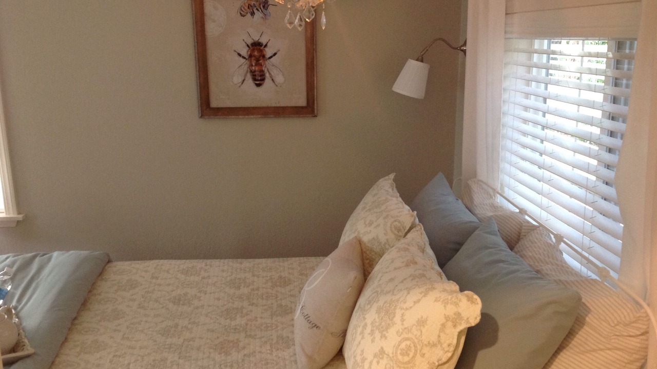 Photo of Bedroom in Artondale
