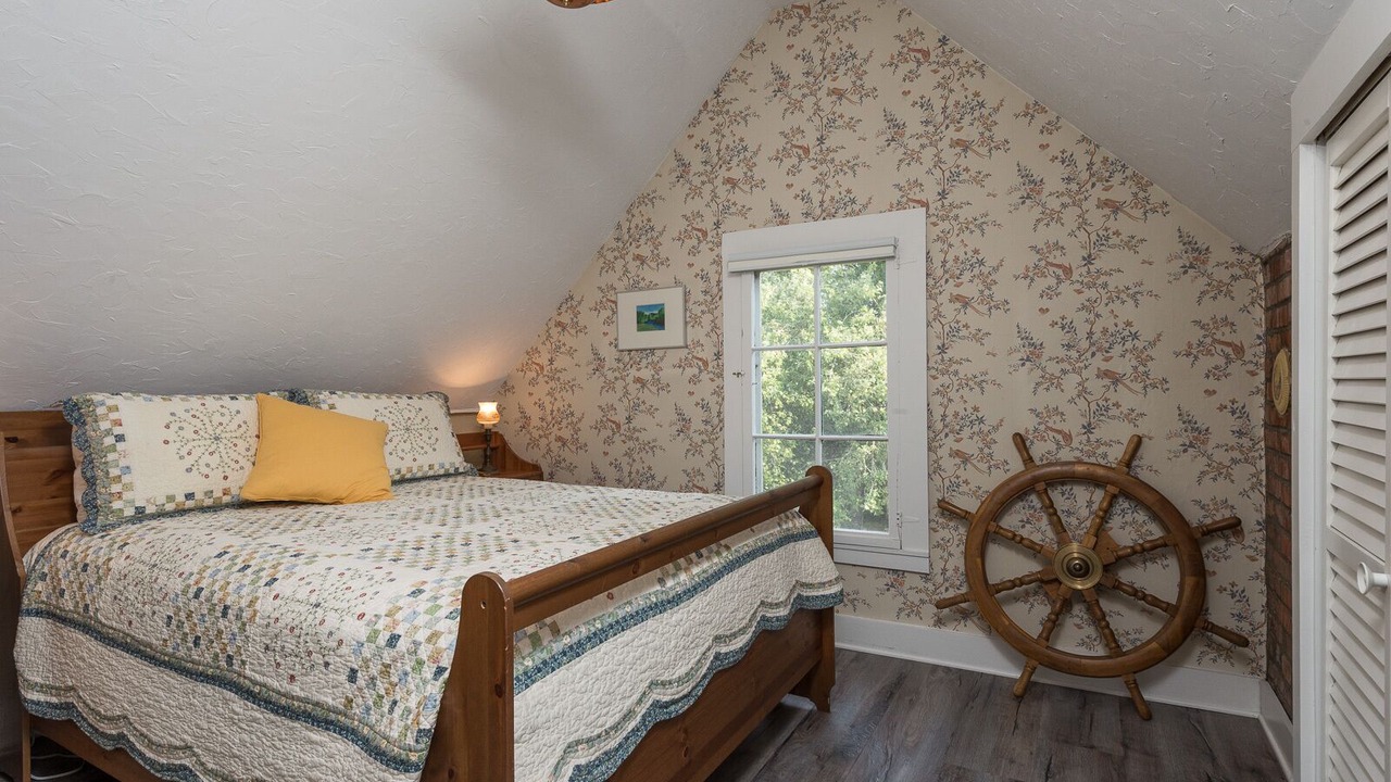 Photo of Bedroom in Vashon Island
