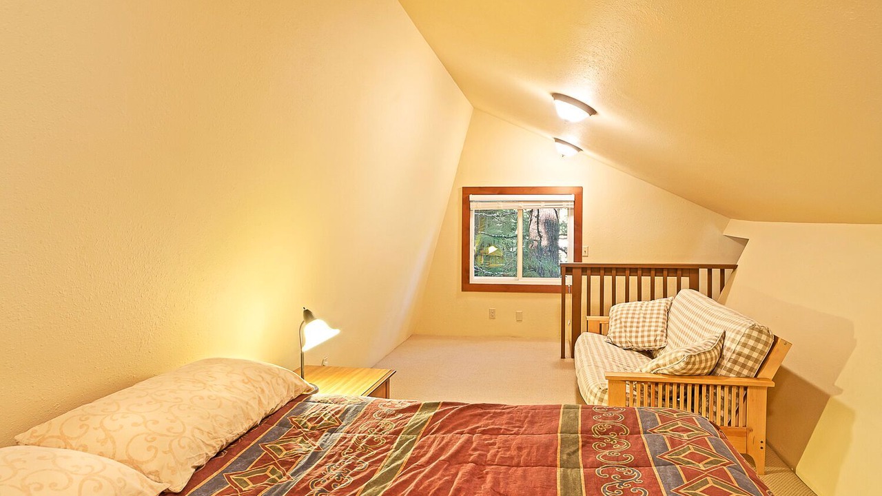 Photo of Bedroom in Enumclaw