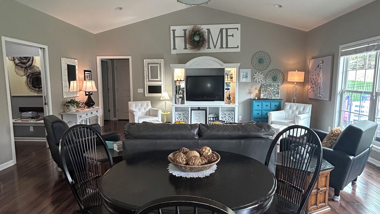 Photo of Bedroom in Mission Hills
