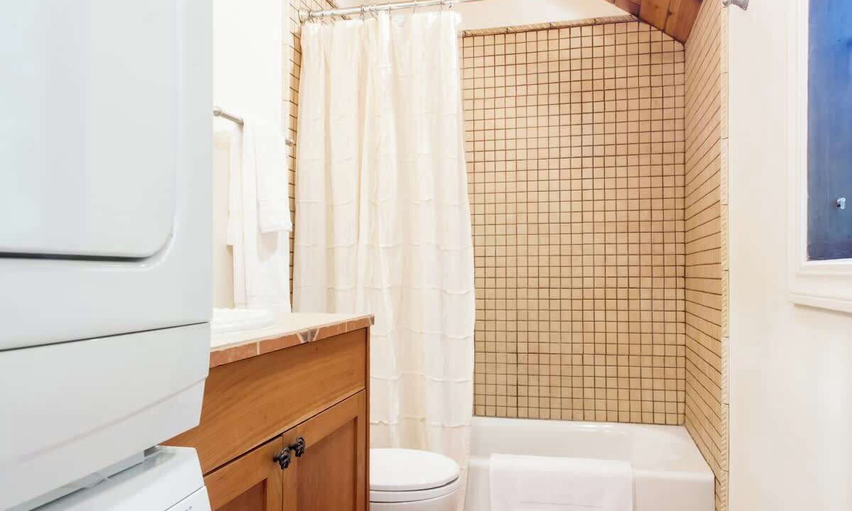 Photo of Bathroom in Glacier