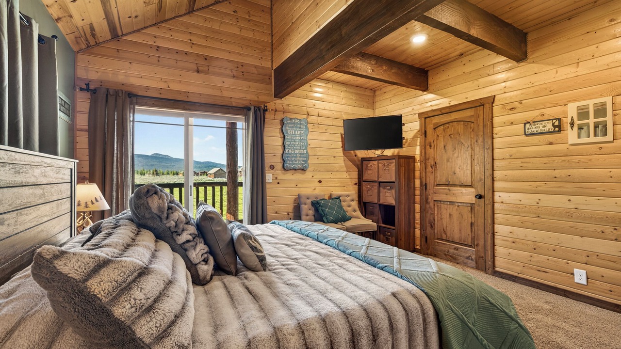 Photo of Bedroom in Island Park