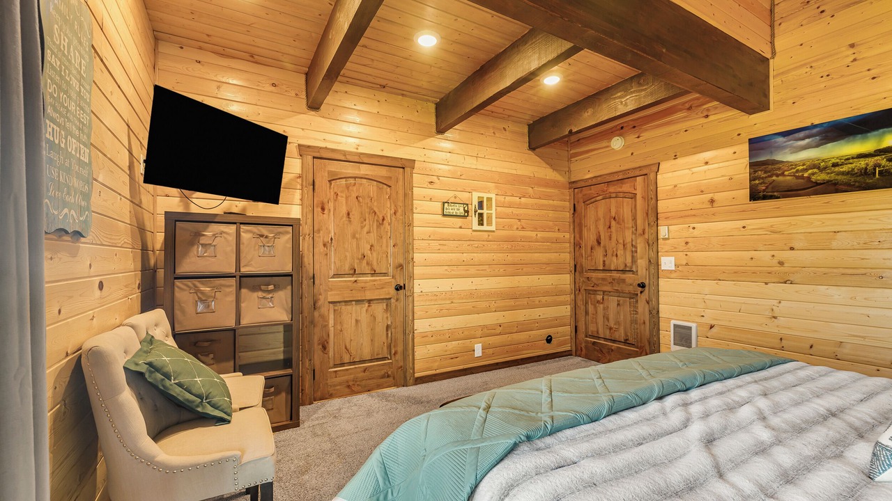 Photo of Bedroom in Island Park