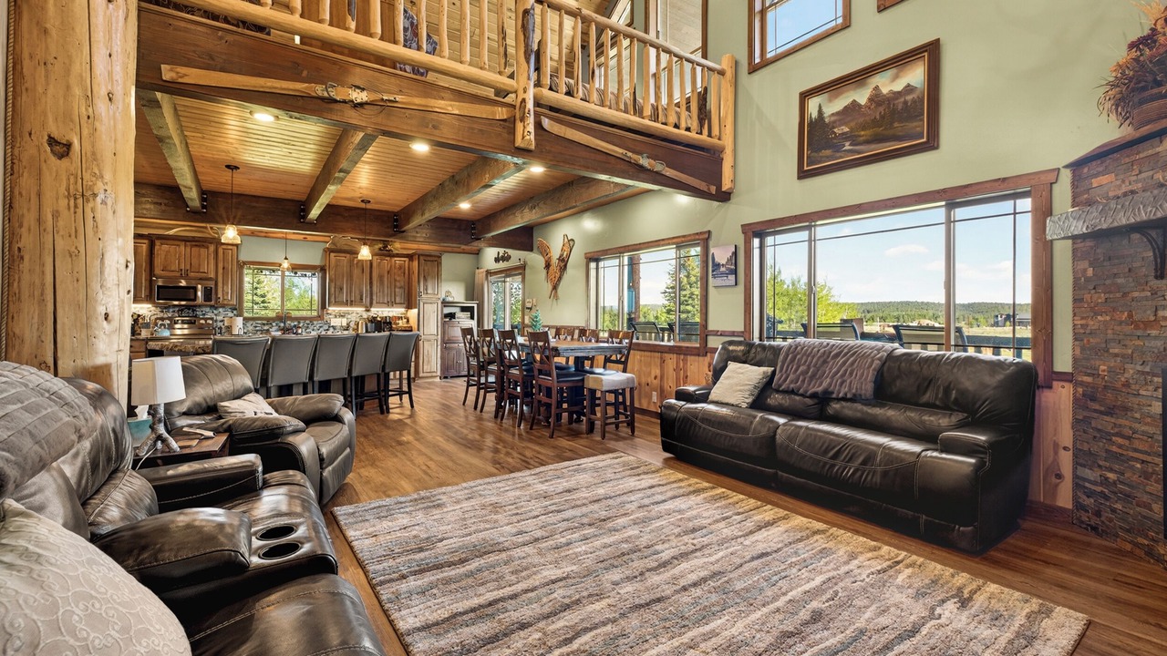 Photo of Livingroom in Island Park