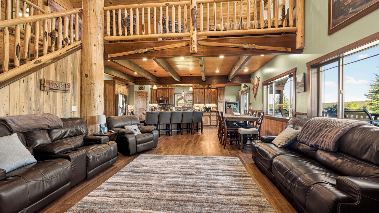 Photo of Livingroom in Island Park