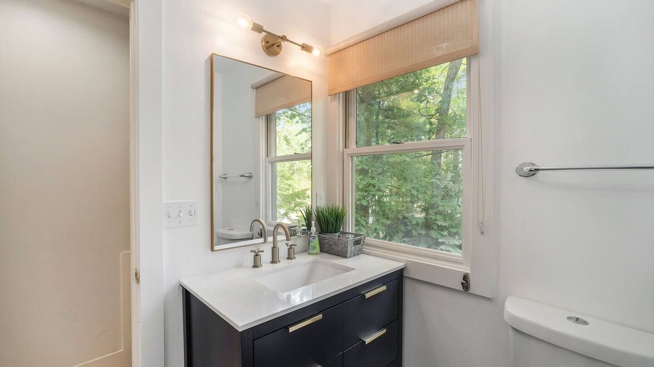 Photo of Bathroom in Mayfield