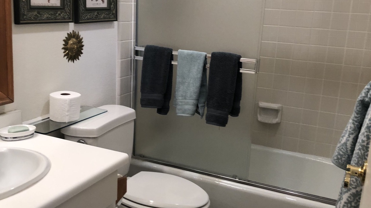 Photo of Bathroom in Elkhorn Village
