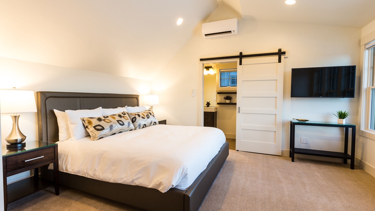 Photo of Bedroom in Bend