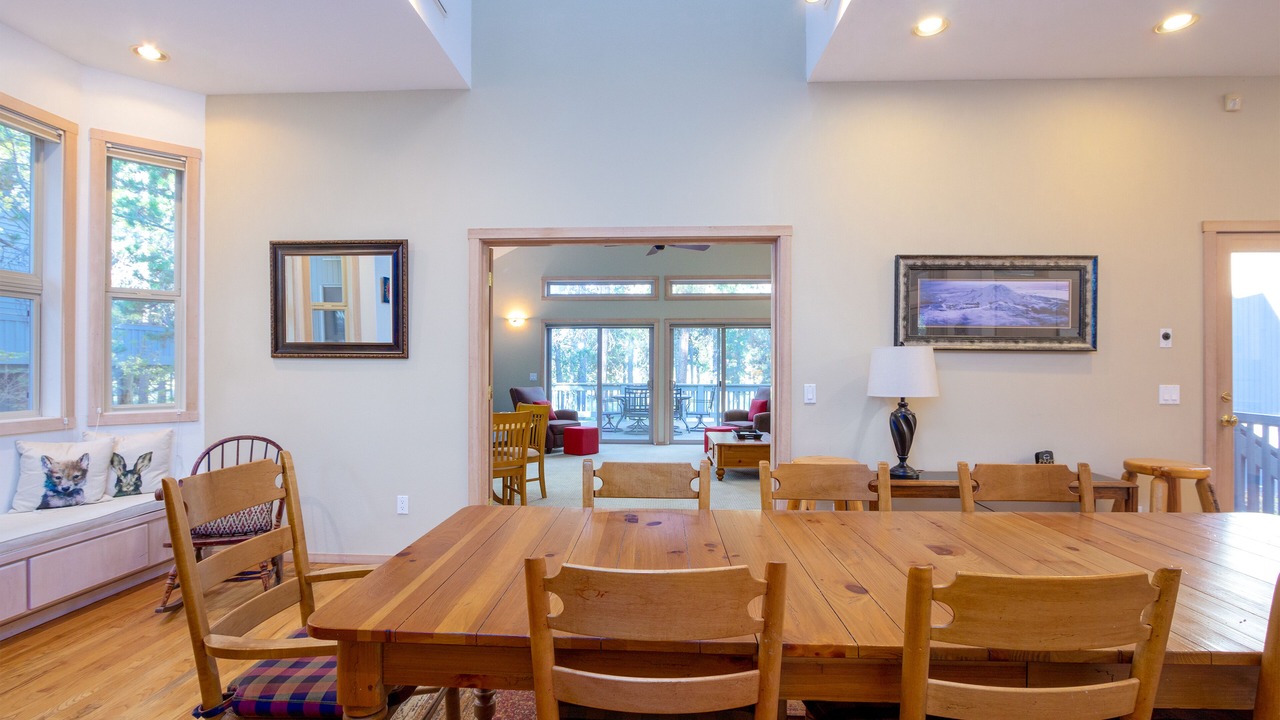 Photo of Livingroom in Sunriver