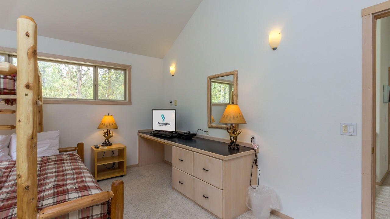 Photo of Bedroom in Sunriver