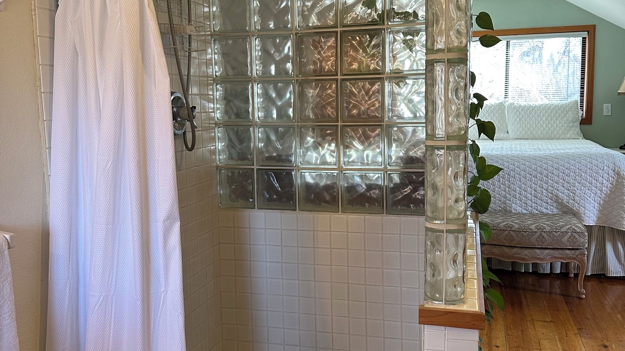 Photo of Bathroom in River West