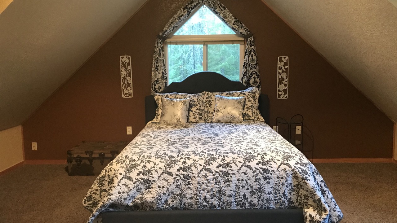 Photo of Bedroom in Sandpoint