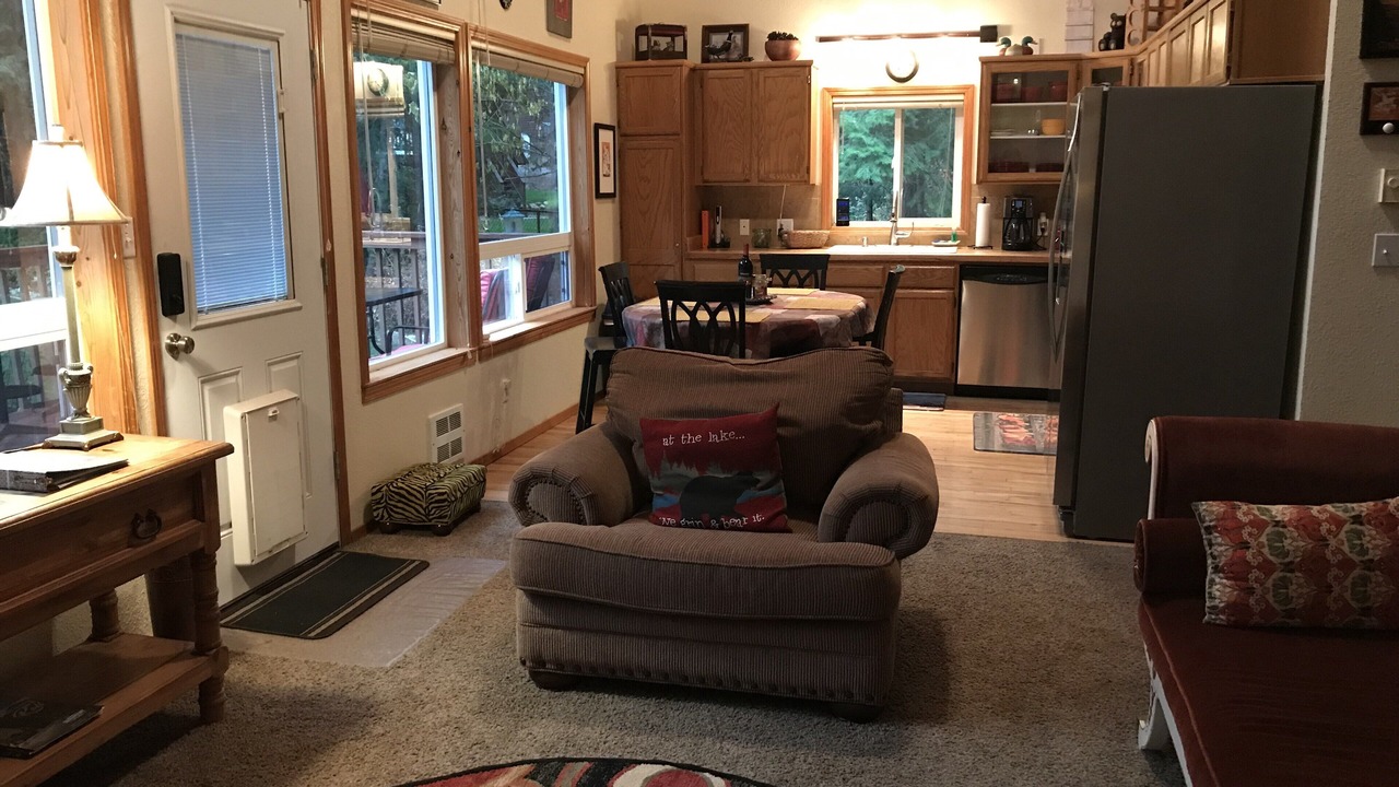 Photo of Livingroom in Sandpoint