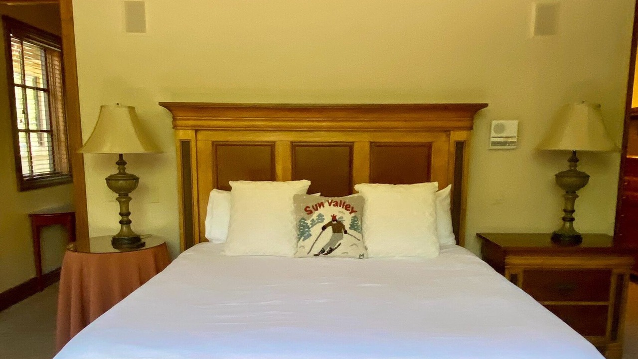 Photo of Bedroom in Warm Springs