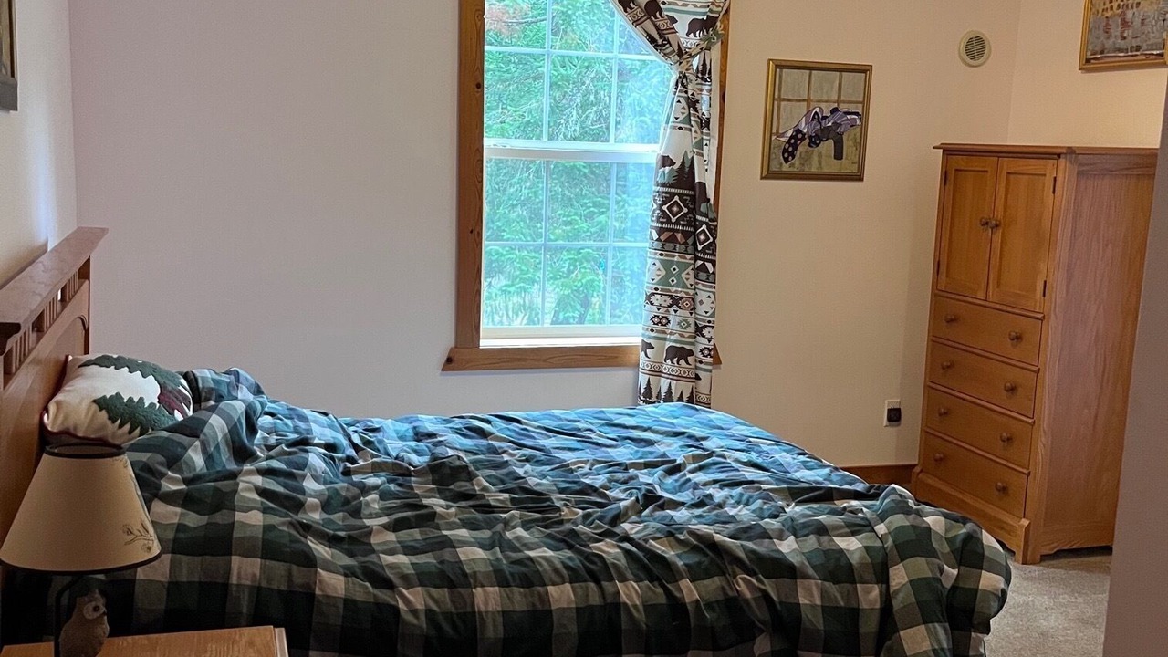 Photo of Bedroom in Enumclaw