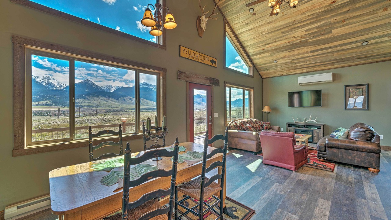 Photo of Livingroom in Livingston