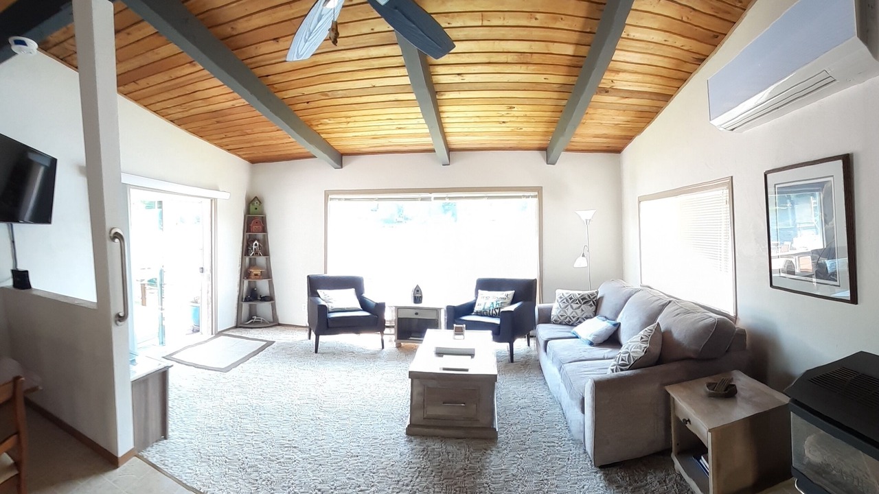 Photo of Bedroom in Eatonville