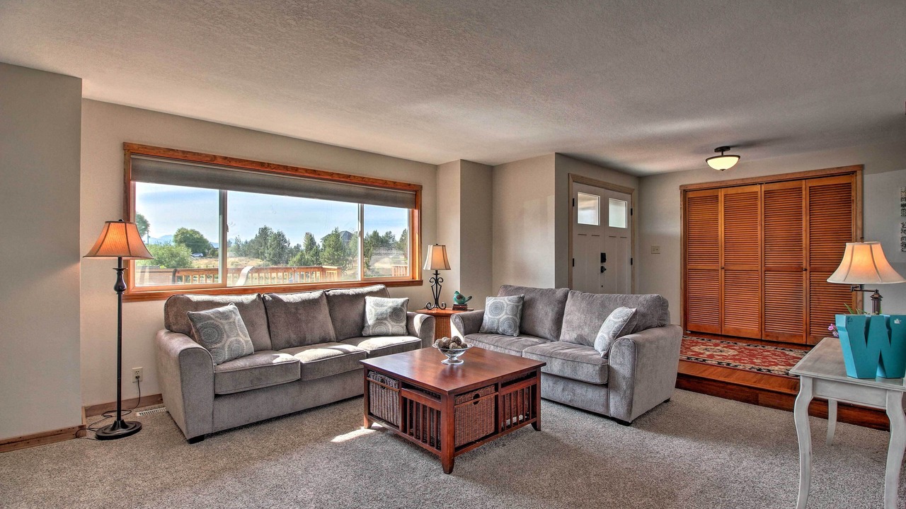 Photo of Livingroom in Bend