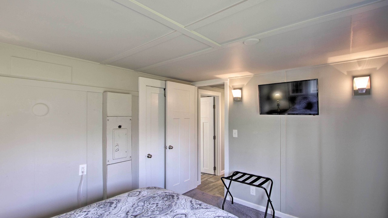 Photo of Bedroom in Anderson Island