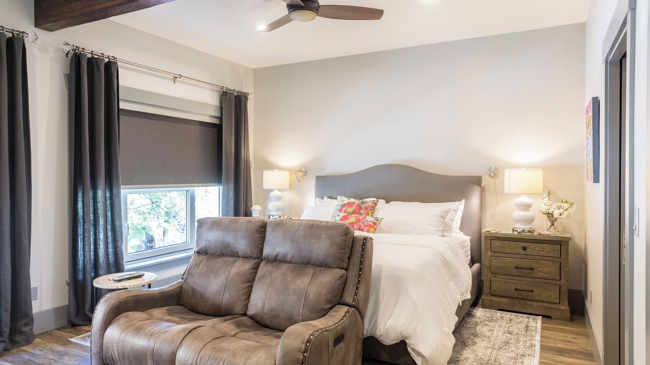 Photo of Bedroom in Roseburg