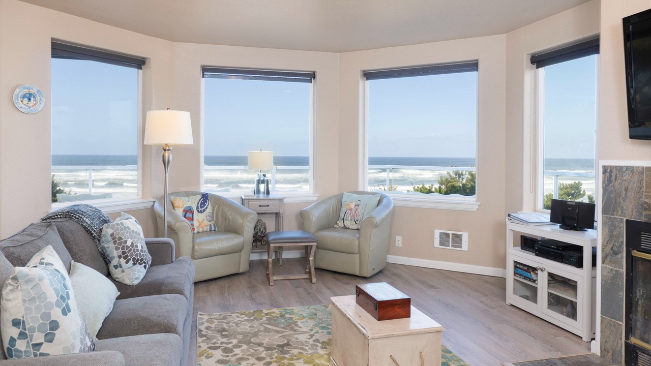 Photo of Livingroom in Beverly Beach
