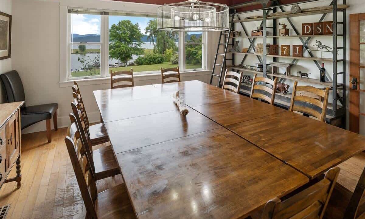 Photo of Bedroom in Sandpoint