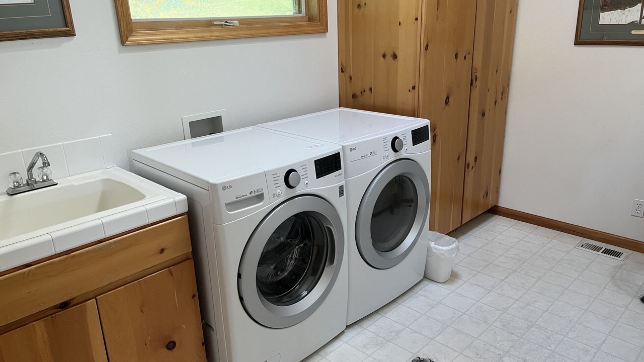 Photo of Bedroom in Wapato Point