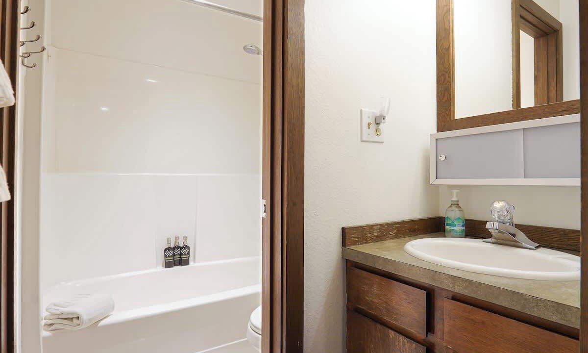 Photo of Bathroom in Glacier