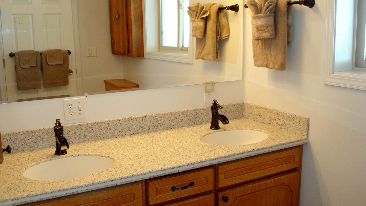 Photo of Bathroom in Island Park