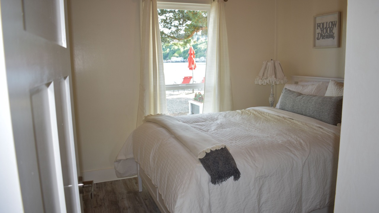 Photo of Bedroom in Gig Harbor