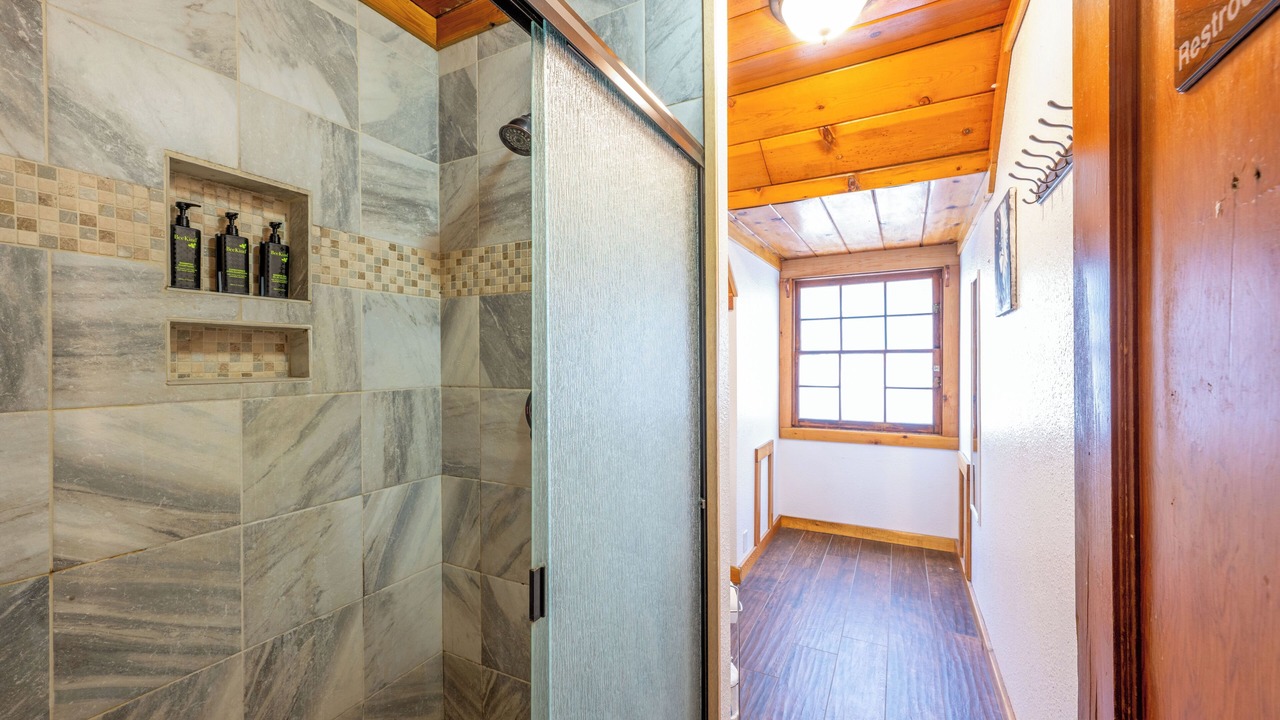 Photo of Bathroom in Prospect