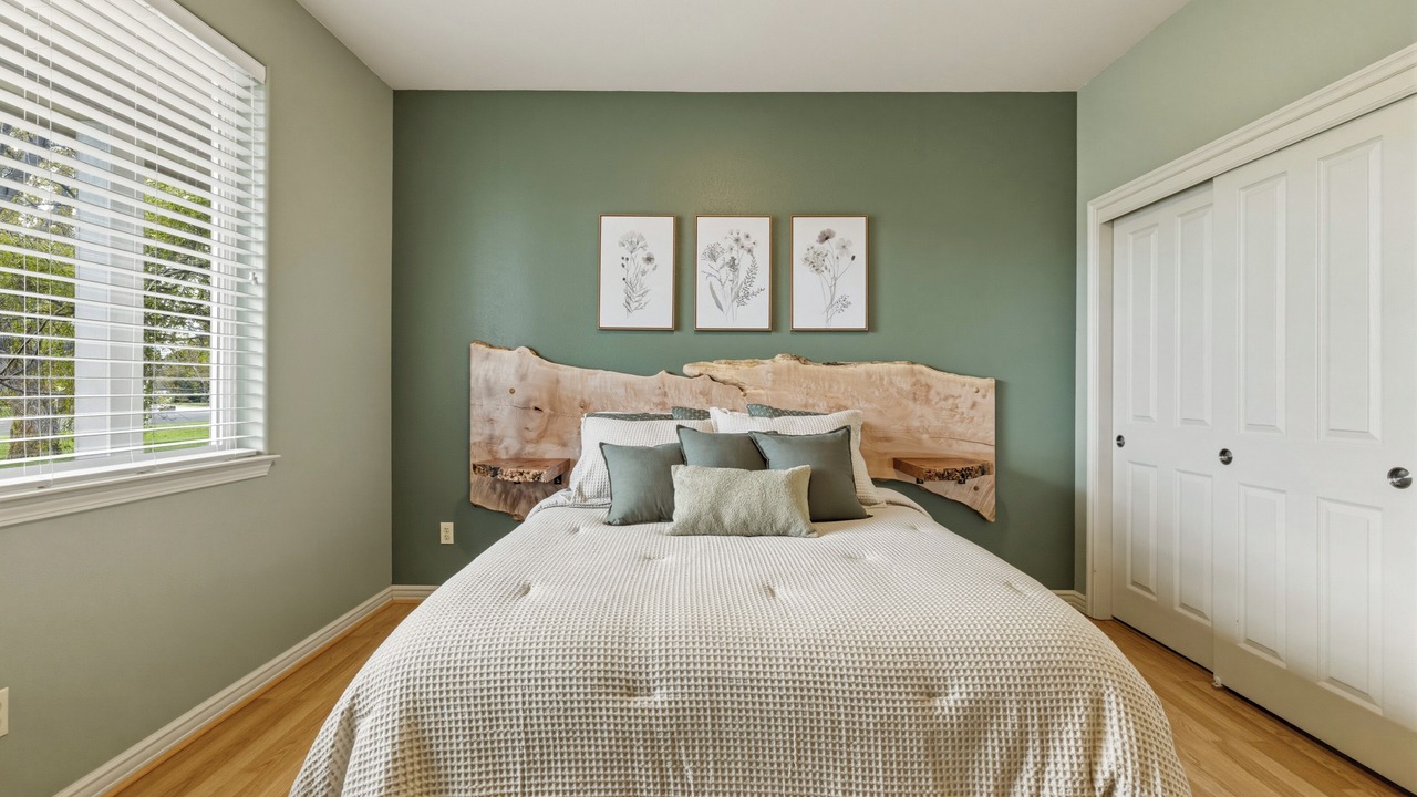 Photo of Bedroom in Altamont