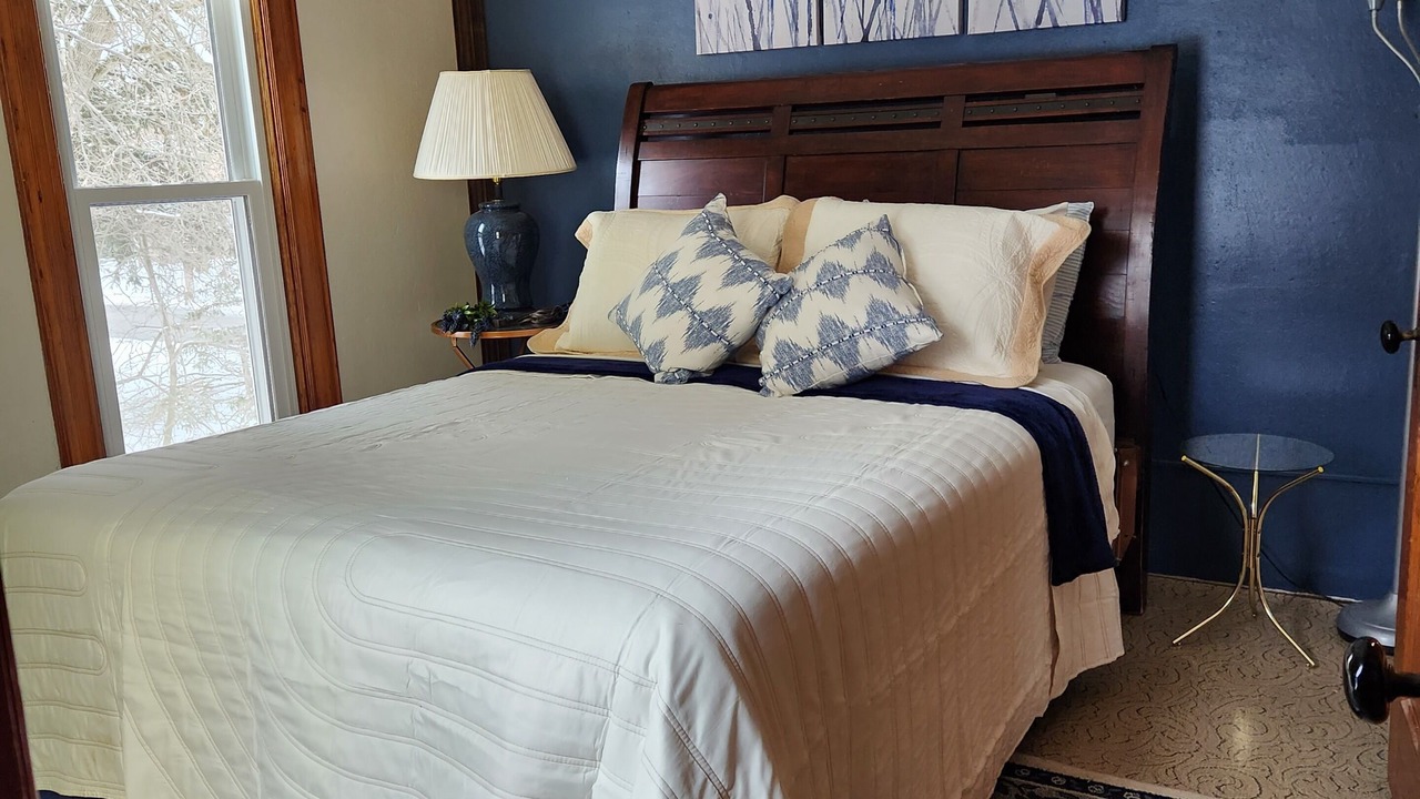Photo of Bedroom in Iowa Falls