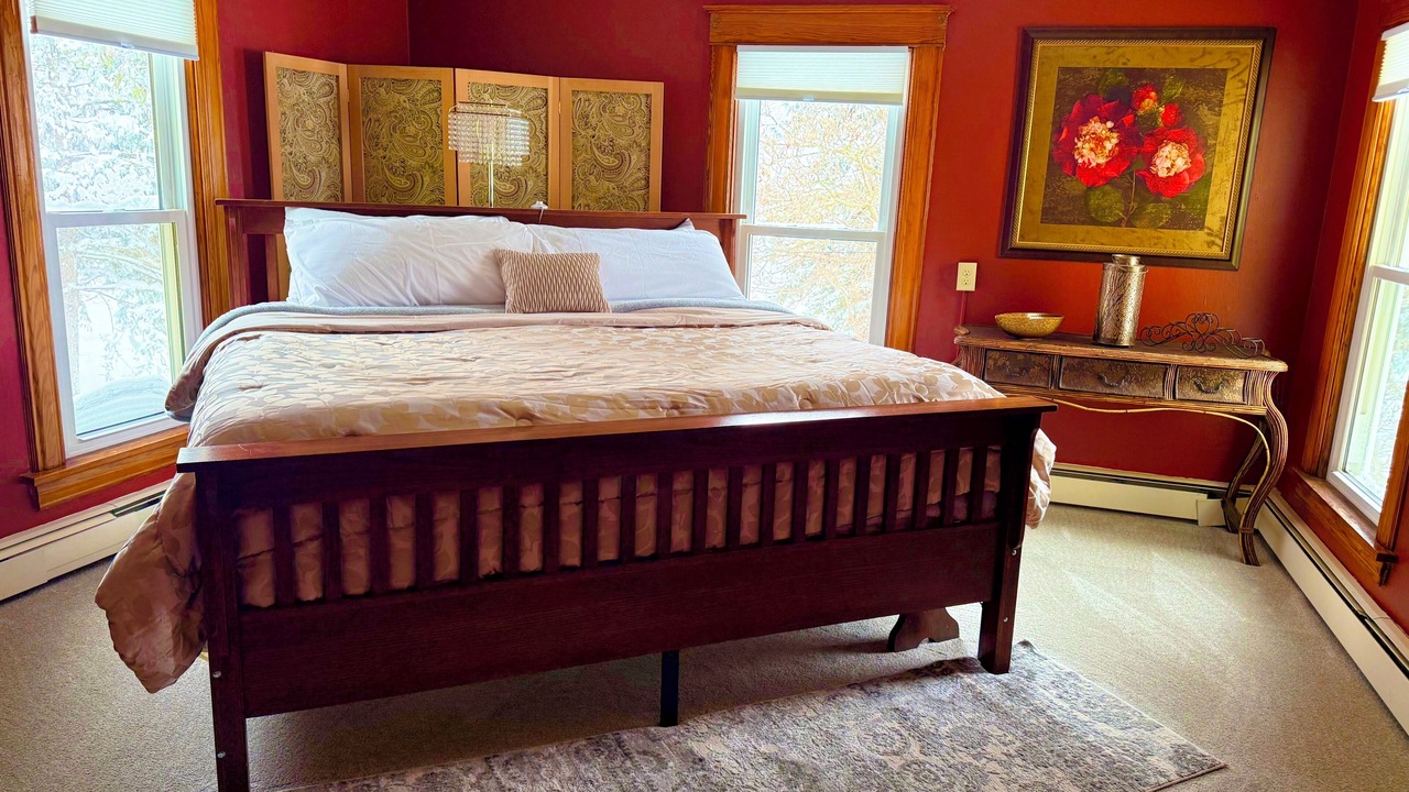 Photo of Bedroom in Iowa Falls
