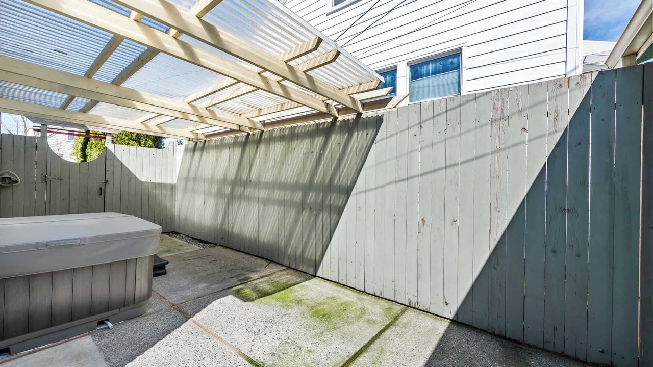 Photo of Patio Balcony in Green Lake