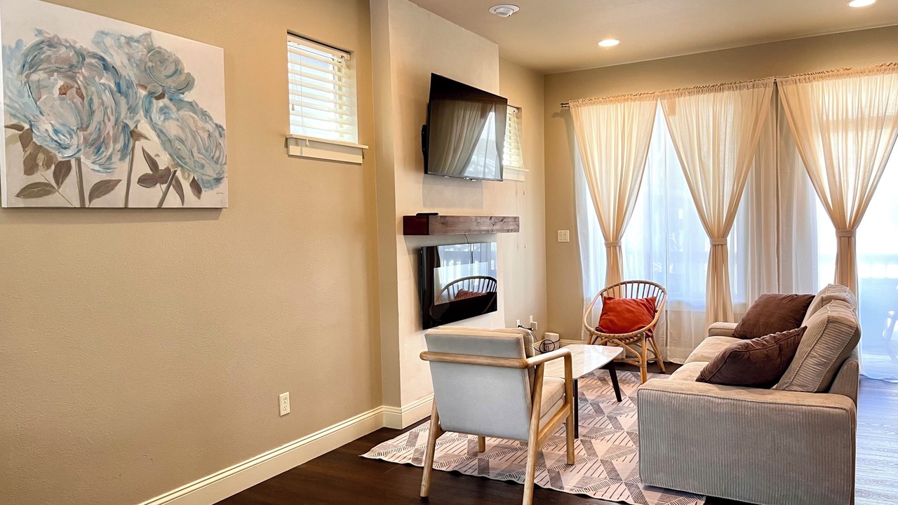 Photo of Livingroom in Cedar Hills