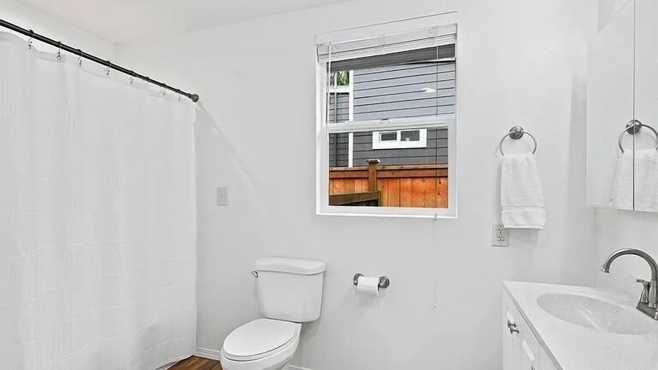Photo of Bathroom in Haller Lake