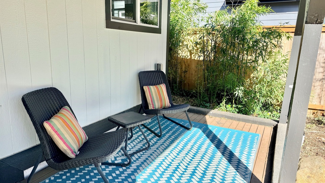 Photo of Patio Balcony in Haller Lake