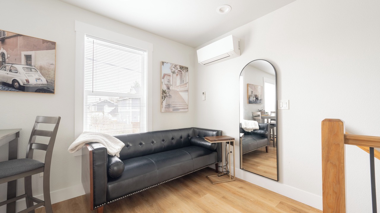 Photo of Livingroom in Hough