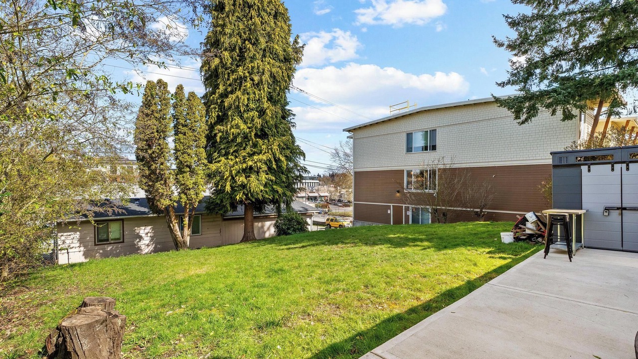 Photo of Patio Balcony in Burien