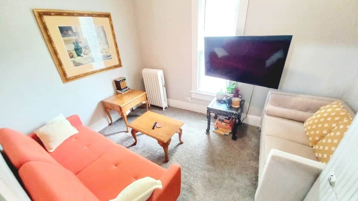Photo of Livingroom in Ames