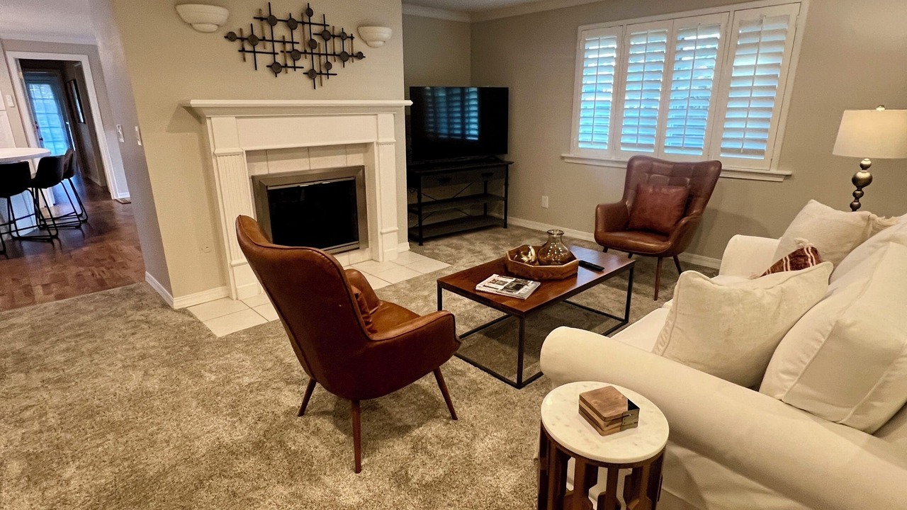 Photo of Livingroom in Parkland