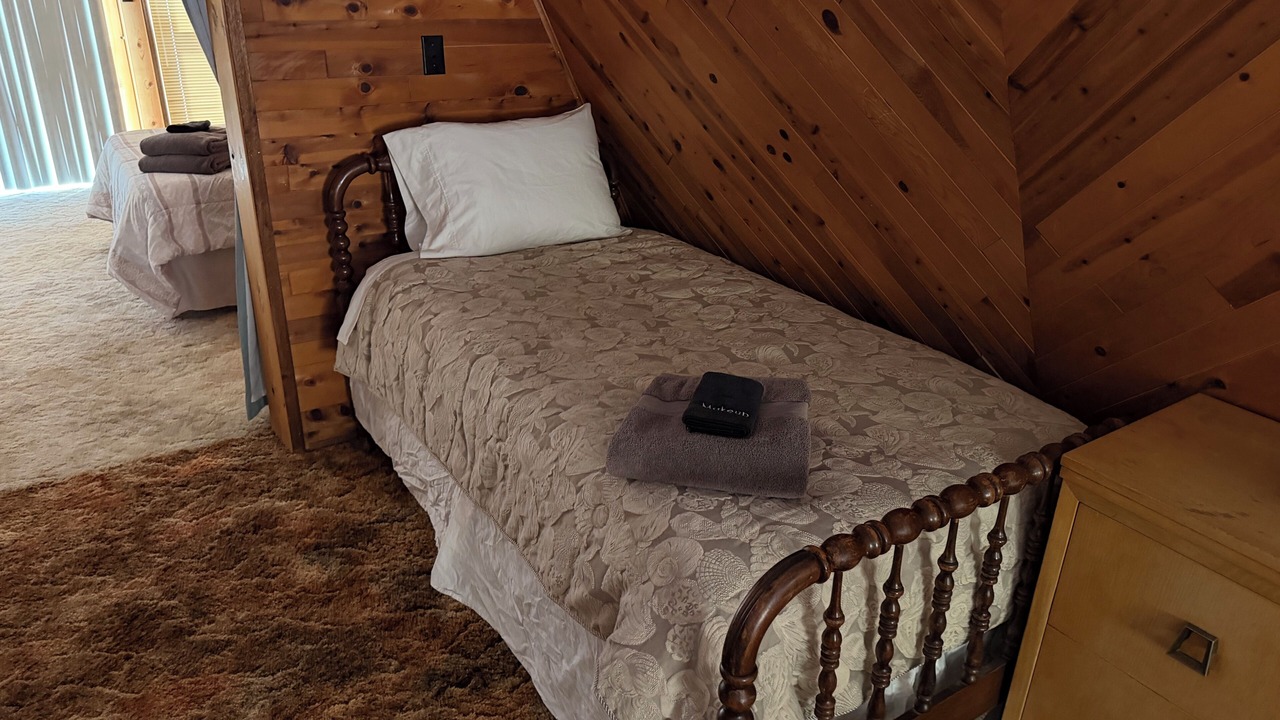 Photo of Bedroom in Oroville
