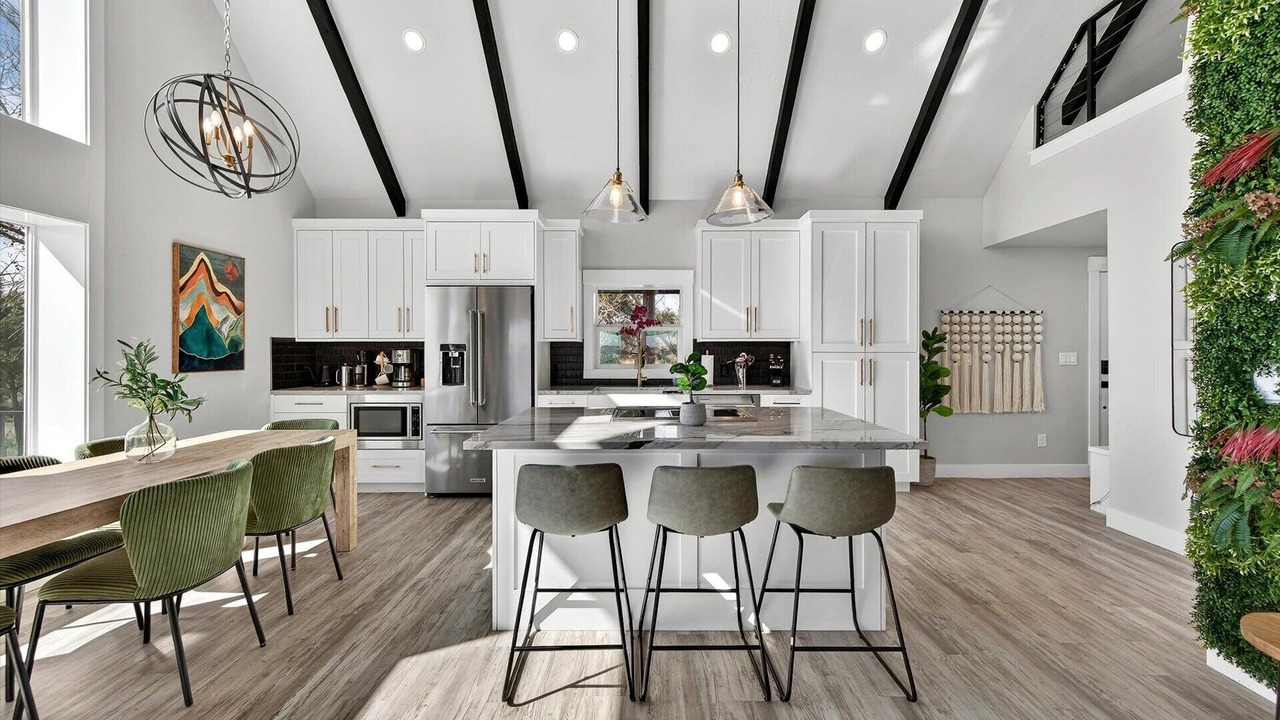 Photo of Kitchen in Garden City