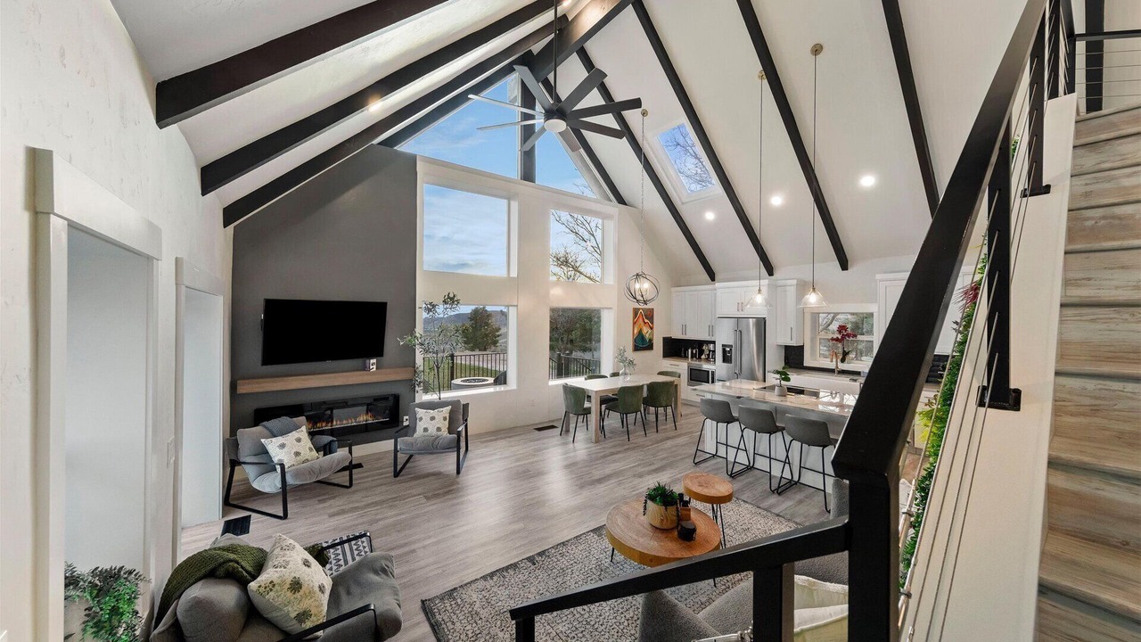 Photo of Livingroom in Garden City