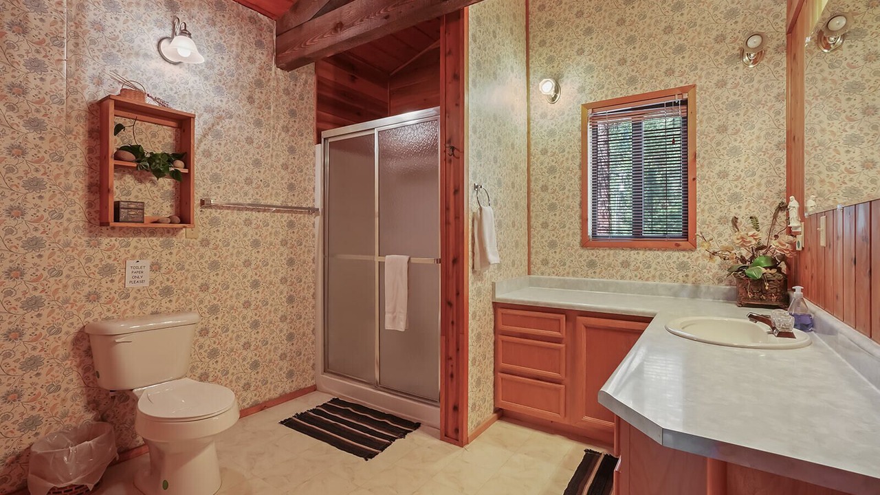 Photo of Bathroom in Garden Valley