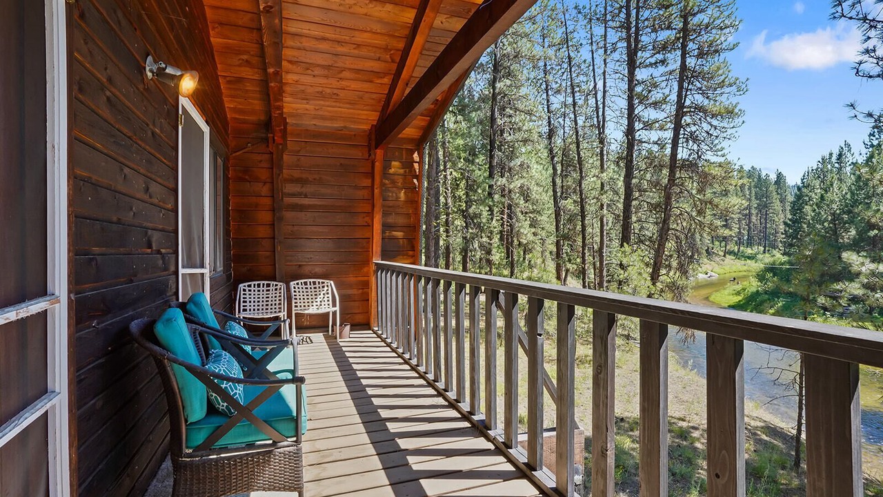 Photo of Patio Balcony in Garden Valley