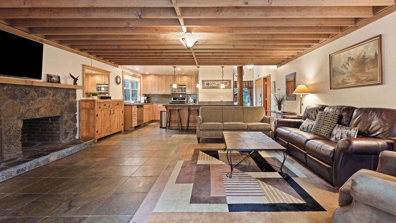 Photo of Livingroom in Overlook Park