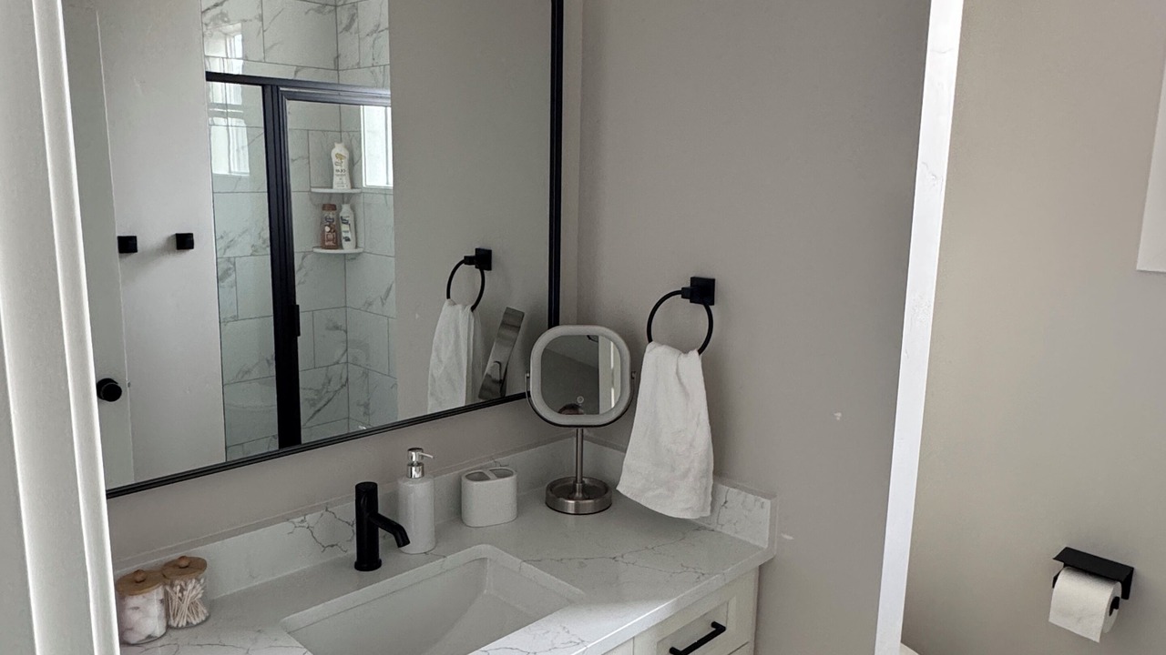 Photo of Bathroom in Sugar City
