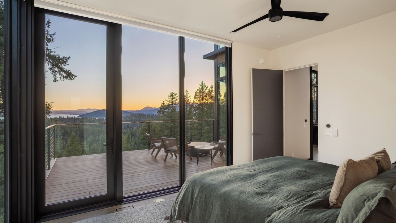 Photo of Bedroom in Sandpoint